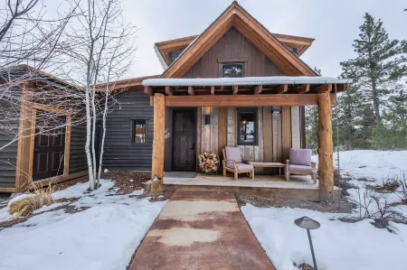 Wilderness Club Cottage on 18th Green