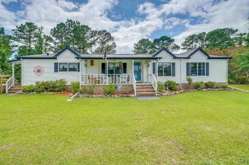 Secluded Hampstead Vacation Rental with Deck! - parking