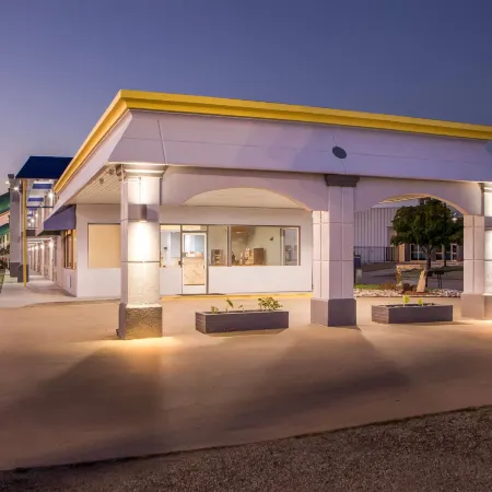 Days Inn by Wyndham Salina South