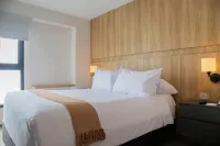 w Flawless 3BR w Balcony in Miraflores