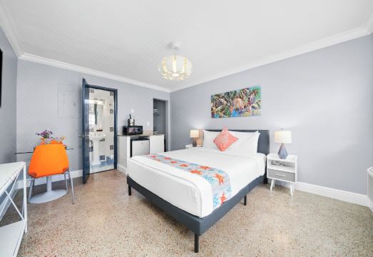 헐리우드 비치 스위트의 매력적인 해변 근처 전경