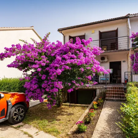 Drazen Charming First Floor Apartment