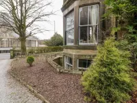 Central Buxton Apartment