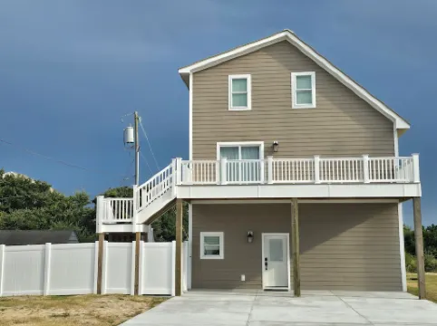 BEST TIME EVER!  A beautiful, newly renovated cottage in a great location.