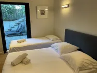 Espace Deluxe Avec Immense Salon et Piscine sur Terrasse Entre Pins et mer