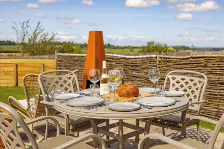 Luxurious Complex: 2 barns together edge of Frome