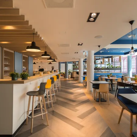 Hampton by Hilton Antwerp Central Station