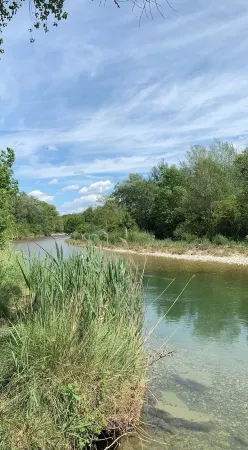 Charming country house, surrounded by nature and absolute peace! Отели в г. Винон-Сюр-Вердон