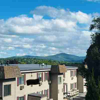 Lake Winnipesaukee, Weirs Beach! Hotel Exterior