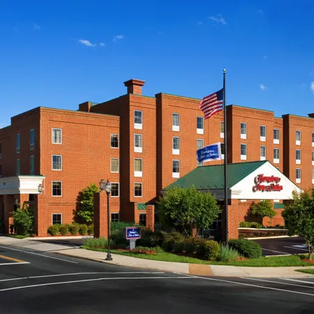 Hampton Inn & Suites Charlottesville-at the University