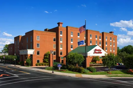 Hampton Inn & Suites Charlottesville-at the University
