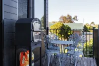 Vera’s of Oberon, a beautiful Californian Bungalow Hotels in Oberon