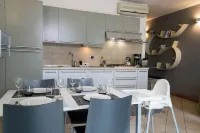 Riva Central Apartment - Free Parking