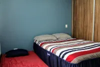 Apartment with private terrace and lake!