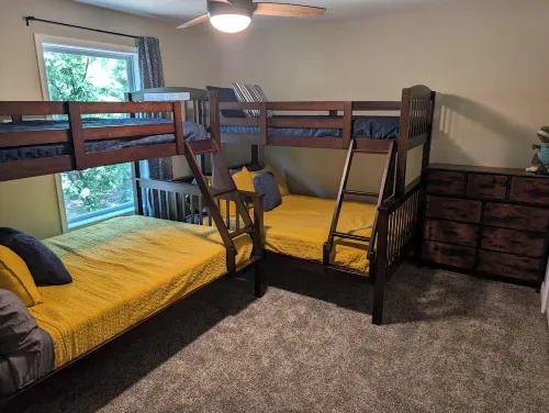 Brand New Spacious 7-bedroom Michiana Shores Beach House in the woods!