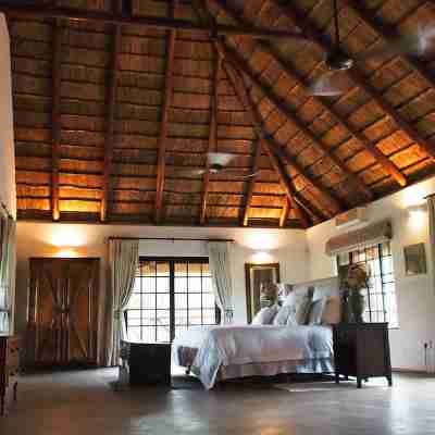 Jabulani Bushhouse - with a real African feeling Rooms