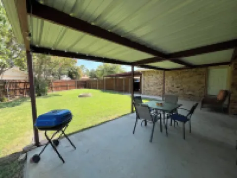 FRESHLY renovated home. Carrollton, DFW