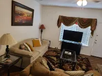 House of Comfort, A centrally located 4 bedroom home. Hotels in Duncanville