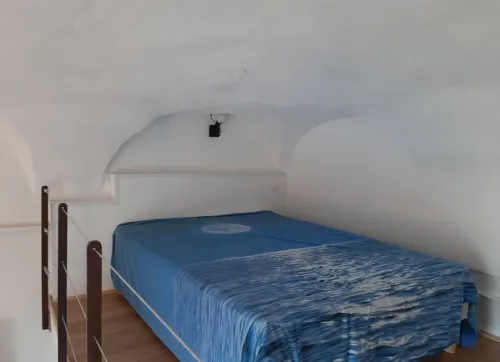 Studio located between the old port and the citadel. right in the town center.