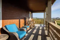 Ocean Views • Hot Tub • Pet-Friendly • Steps to the Sand