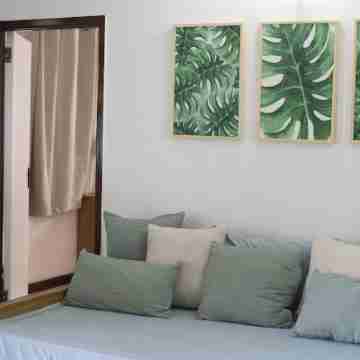 Nestled in Muyenga, Jjajja's Cottage offers a calm, quiet and cozy retreat. Rooms