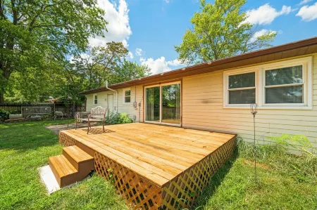 Roadmap Lodging: Bar & Chill, Centrally Located, Fenced Backyard