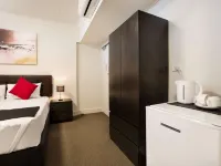 Enfield Hotel Hotels in Clearview