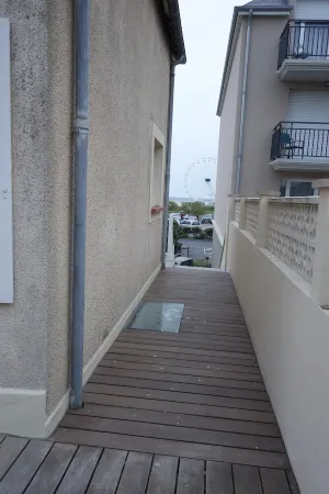 Studio BEACH ENTRANCE and Free Parking