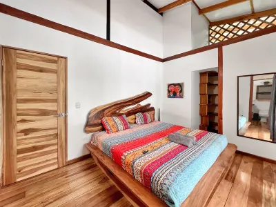 Whispering Wisdom | 3 Bed w/ Pool, Steps to Beach Hotels near Explore Limon