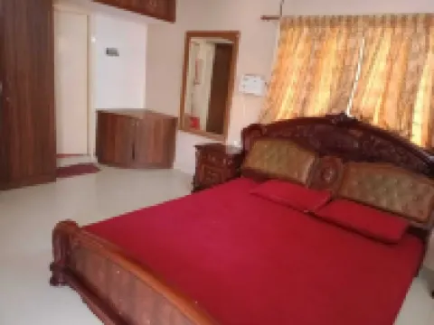 Next to the beach. Swimming pool.safe for family.beautiful sunraise & sunset