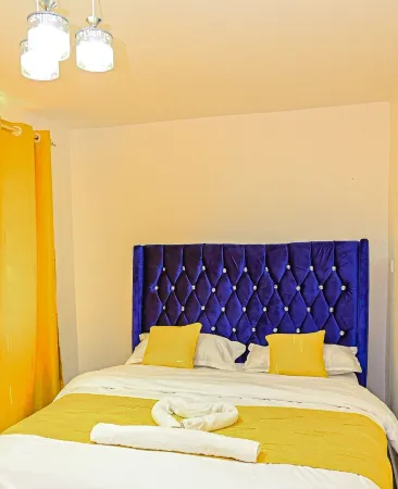 Elegant 1-Bedroom with easy access to the Highway. Отели в г. Руиру