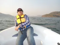 LaLa Land Lake Cottage Private Bedroom for 4