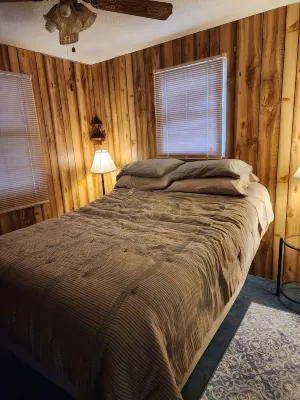 Hartwell Lake Vacation Retreat