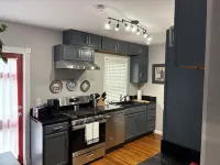Great 2-bedroom, 2-bath cottage in Georgetown 2-blocks, 7-minutes to boardwalk Hotels in Georgetown