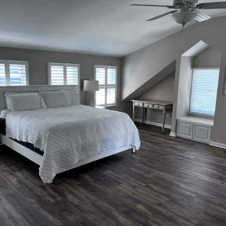 Steps to the beach!  6-bed/5 bath newly renovated house in S Bethany Beach!