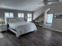 Steps to the beach!  6-bed/5 bath newly renovated house in S Bethany Beach!