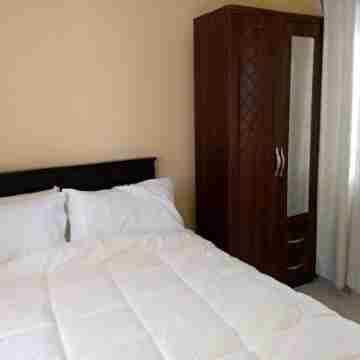 High end luxury apartments with state of the art appliances. Rooms