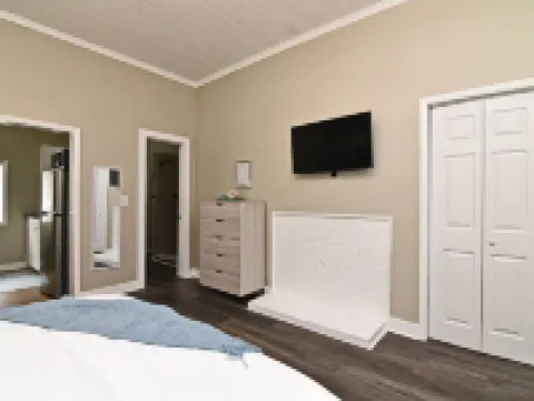 Cute Studio on the Bike Trail Hotels in Winter Garden