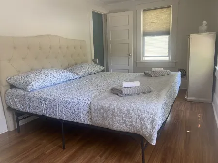 Beach in Bradley! Отели рядом с достопримечательностью «Ошен Гров Бич»