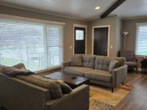 Prepared to be WOWEd by this 3 bedroom perfectly located house in Appleton. Hotels in Appleton