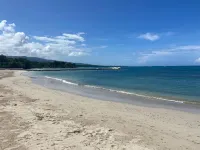 Modern, chic waterfront 3-bedroom villa w/ pool