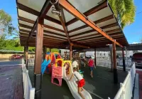 Charming, Well Located and Equipped!