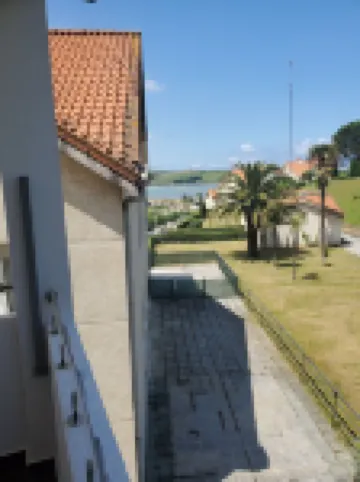 Cozy, very comfortable, very close to the beach.