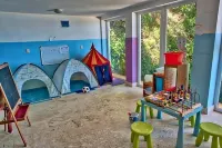 Vista Mare Ocean View Spacious 2-Bedroom