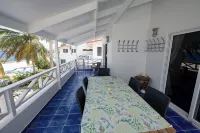 Oceanfront Bungalow 3 BR 3 Bath w/glorious views! Hotels in Westpunt