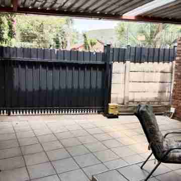 Solar powered cozy family sized cottage with all the privacy you need. Hotel Exterior