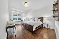 The Parkview: 4,120 SF Luxe - 3-min to DT Franklin