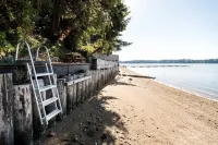 New! Cozy Waterfront A-Frame, Private Beach, Pet Friendly.