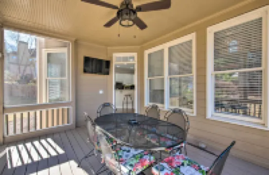 Updated Mableton Home ~ 14 Miles to Downtown ATL!