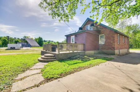 Downtown Hermann Vacation Home Near Wineries!